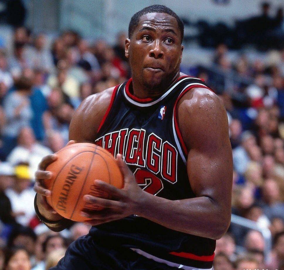 公牛横扫骑士，锡安点燃赛场