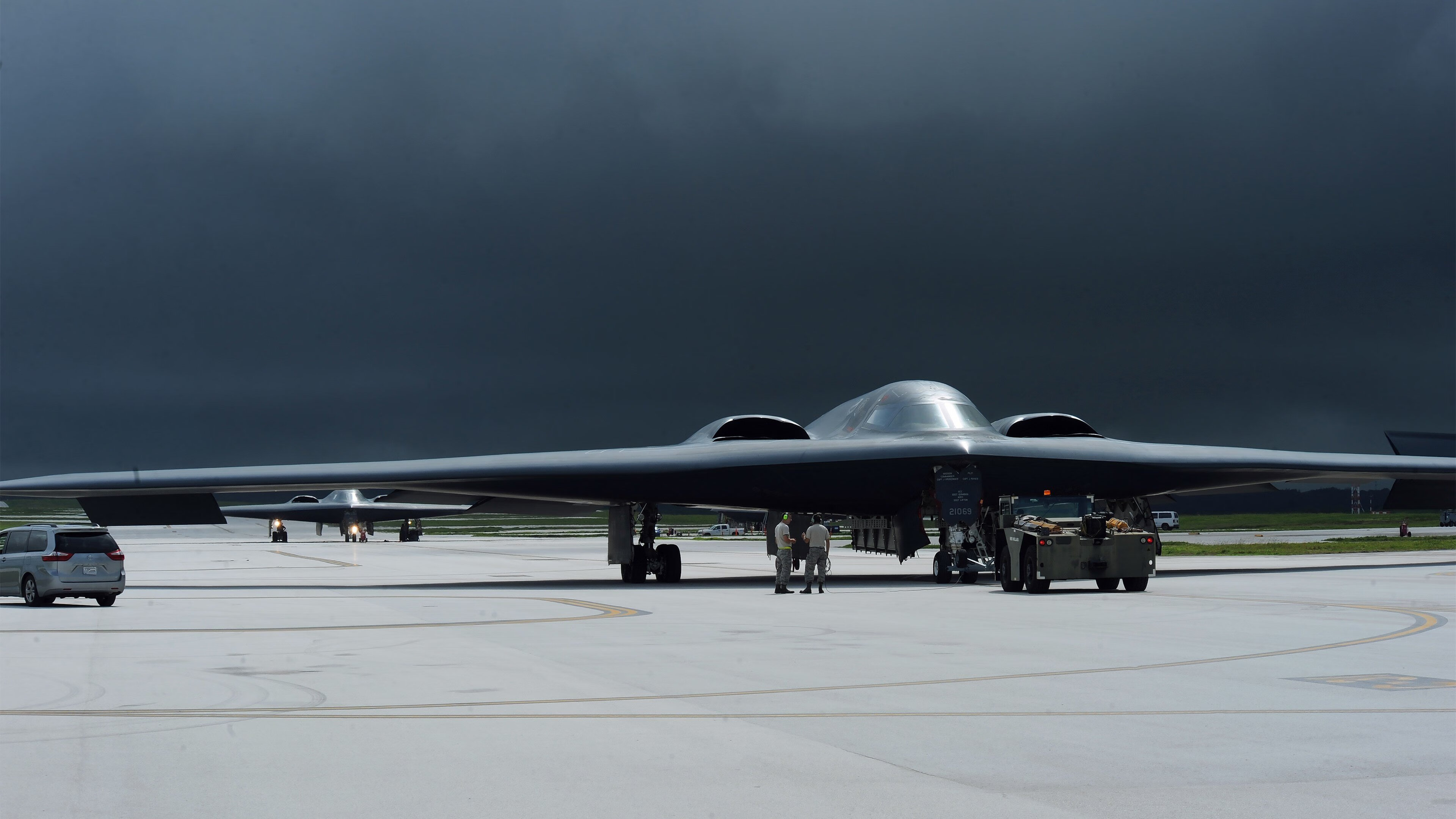 史诗碰撞,当灰熊的铁血重构火箭升空,利拉德于虚拟西决画下英雄注脚