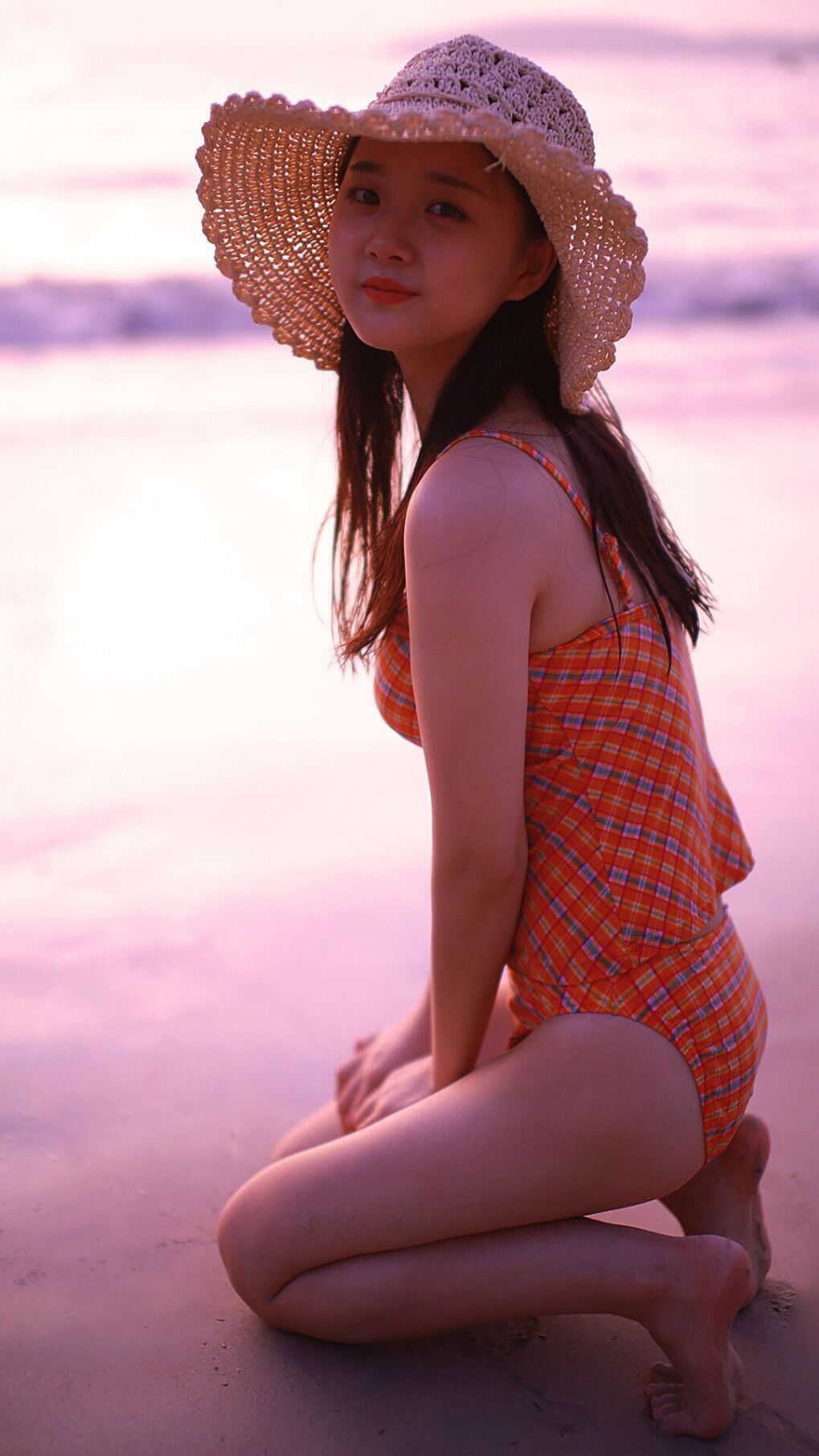 冰火淬炼,富安健洋的亚洲之光与芬兰的瞬间绝杀—足球世界的两极交响